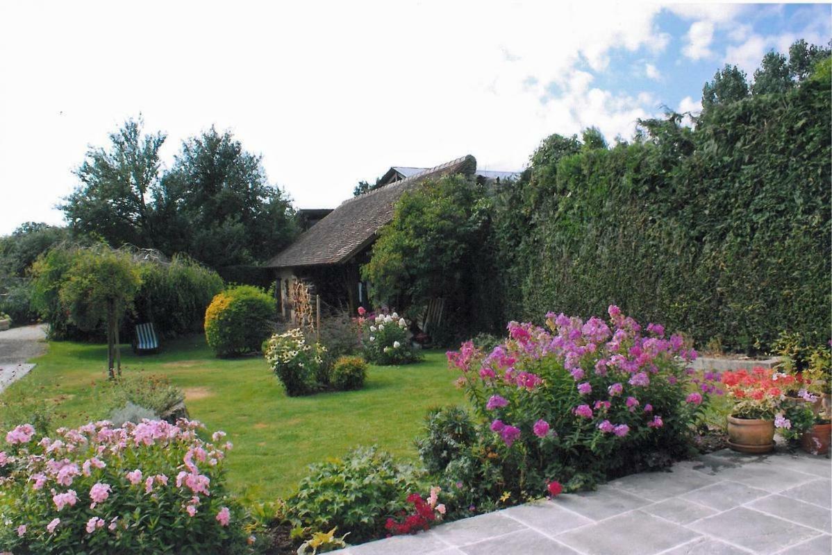 Chambre D'Hote Courtoux Saint-Denis-sur-Sarthon Dış mekan fotoğraf