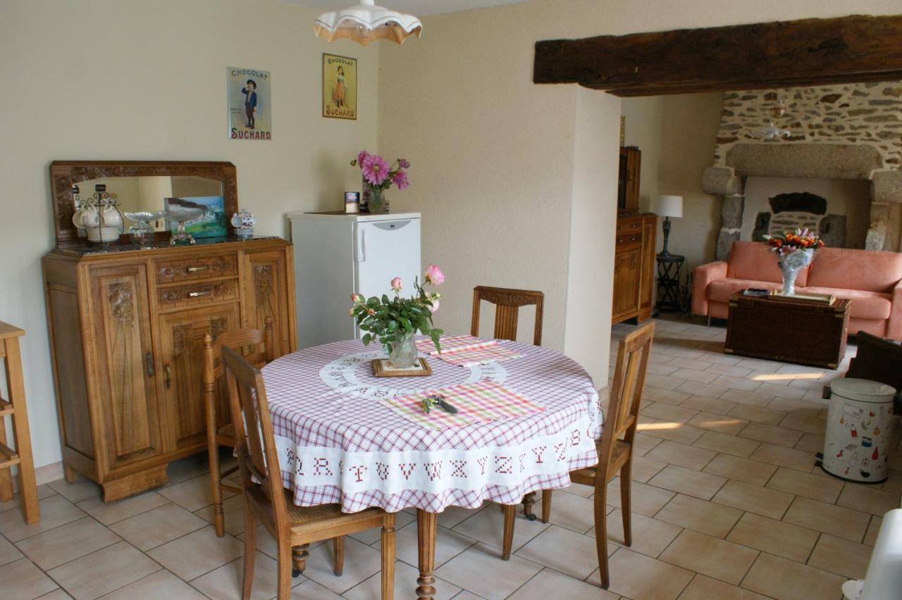 Chambre D'Hote Courtoux Saint-Denis-sur-Sarthon Dış mekan fotoğraf